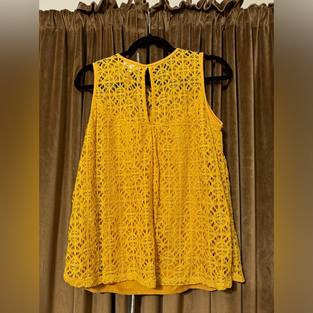 Lace yellow blouse - Picture 2 of 3